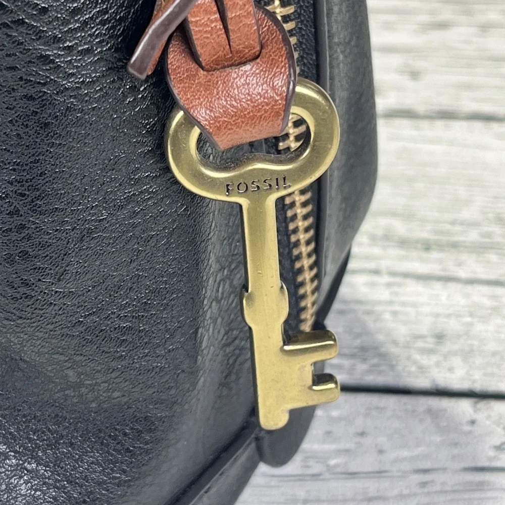Fossil Fiona‎ Dash/dot Black And White Handbag Key bag